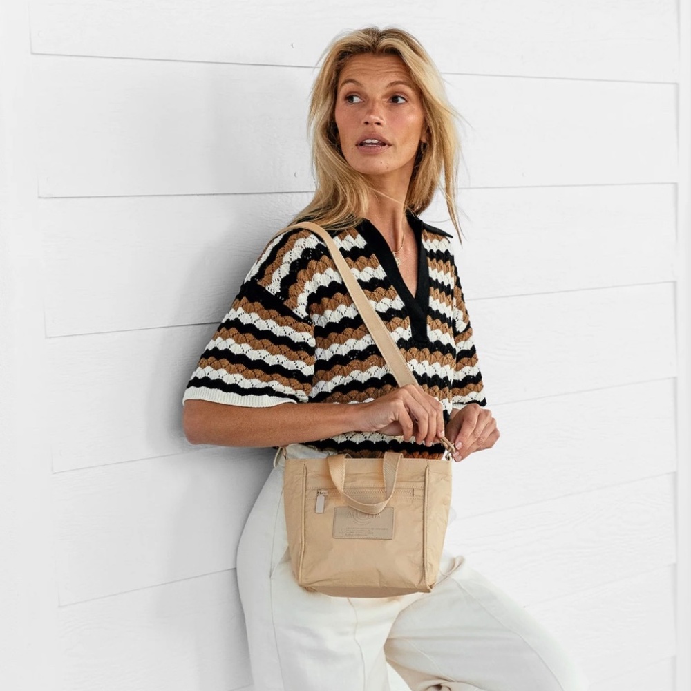 ALOHA COLLECTION Crossbody Monochrome Dune Bag